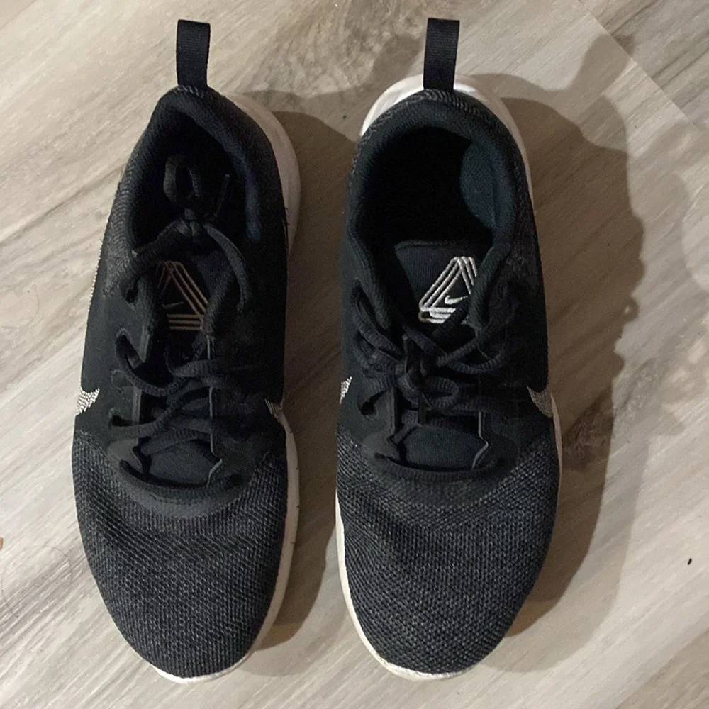 Women’s Nike flex shoes size 8 - Picture 2 of 6